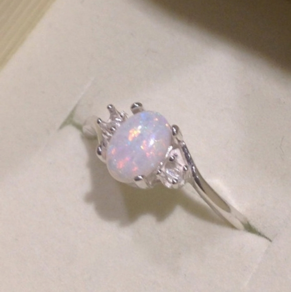 Natural Gemstone Opal Ring - Picture 2 of 7